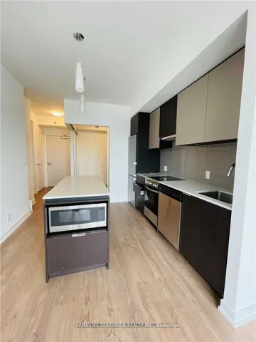 203 College Street 2305, Toronto C01, ON M5T 1P9