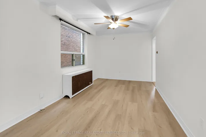 56 Arlington Avenue, Toronto C02, ON M6G 3K8