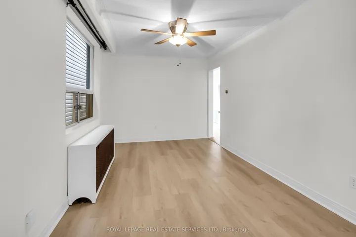 56 Arlington Avenue, Toronto C02, ON M6G 3K8