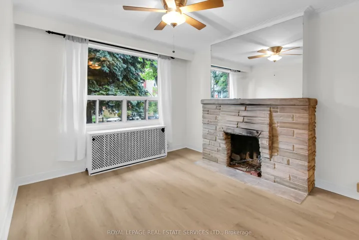 56 Arlington Avenue, Toronto C02, ON M6G 3K8