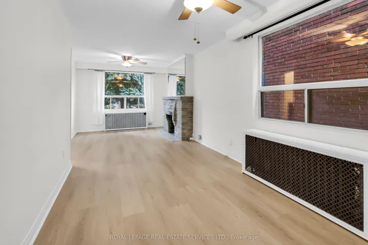 56 Arlington Avenue, Toronto C02, ON M6G 3K8