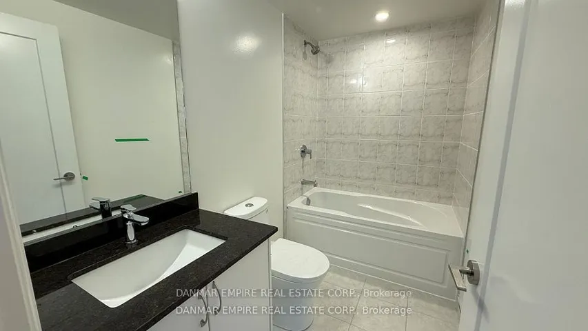 700 Sheppard Avenue W 717, Toronto C06, ON M3H 0G5