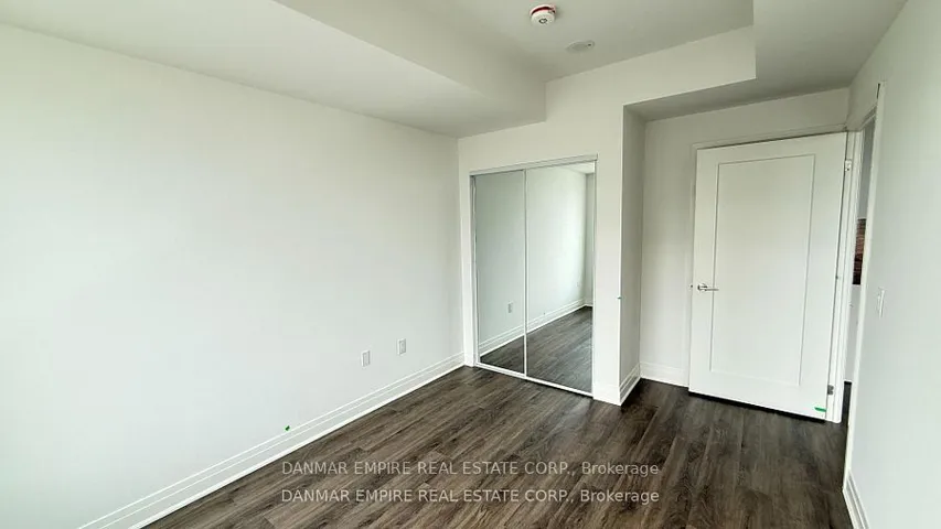 700 Sheppard Avenue W 717, Toronto C06, ON M3H 0G5