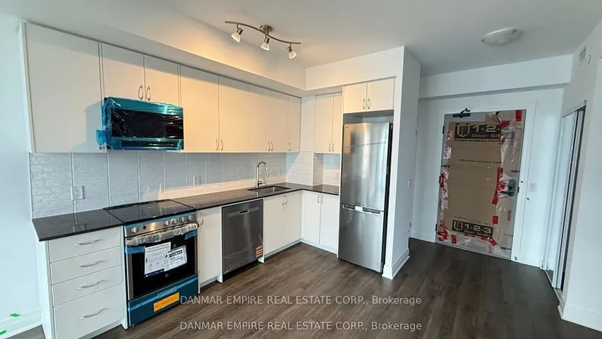 700 Sheppard Avenue W 717, Toronto C06, ON M3H 0G5