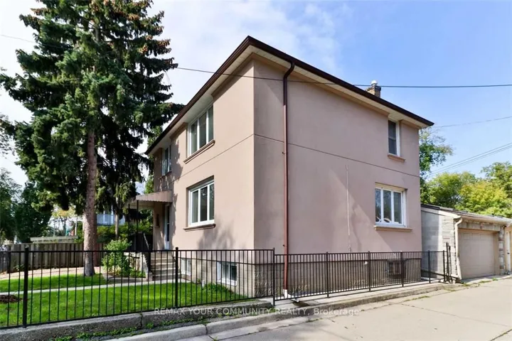 6 Lennox Street Upper, Toronto C01, ON M5S 1L4
