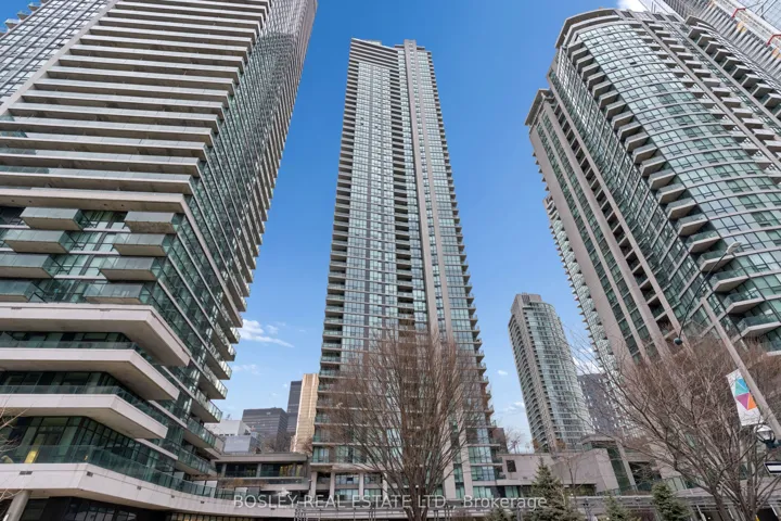 16 Harbour Street, Toronto C01, ON M5J 2Z7