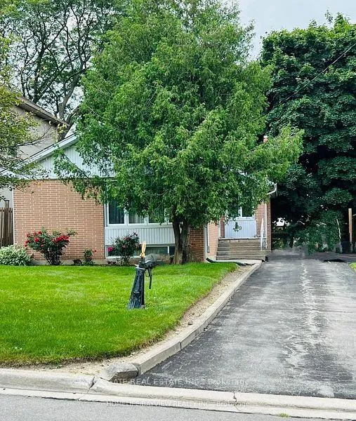 Detached Home For Lease | C13541332