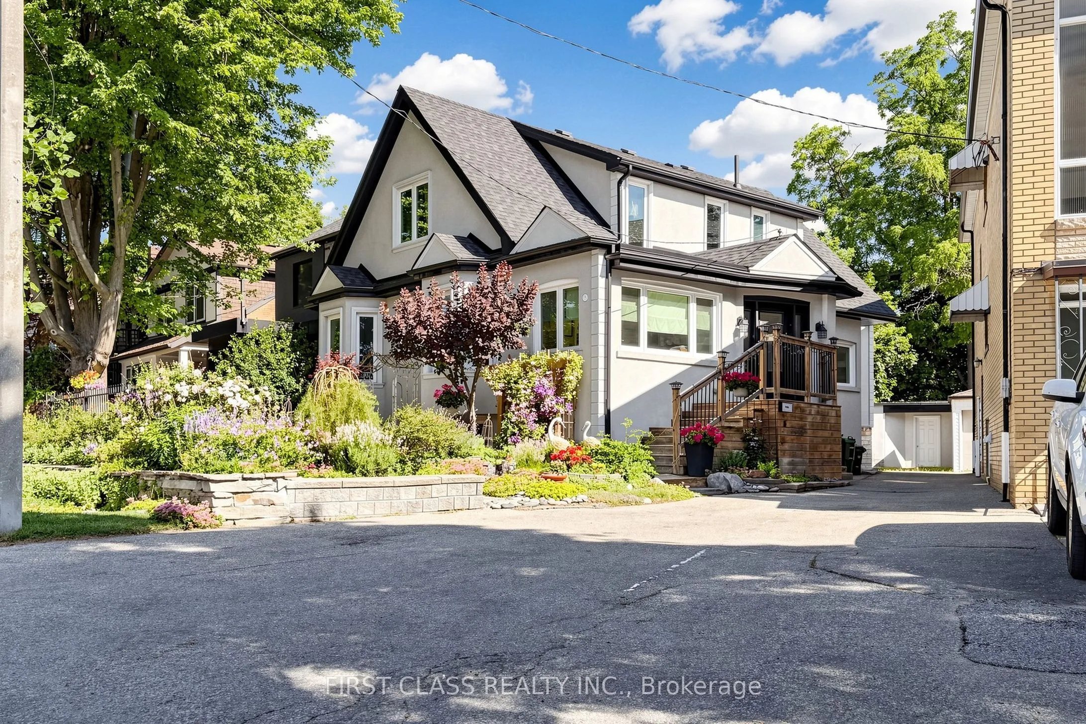 Detached Home For Sale | C13543014