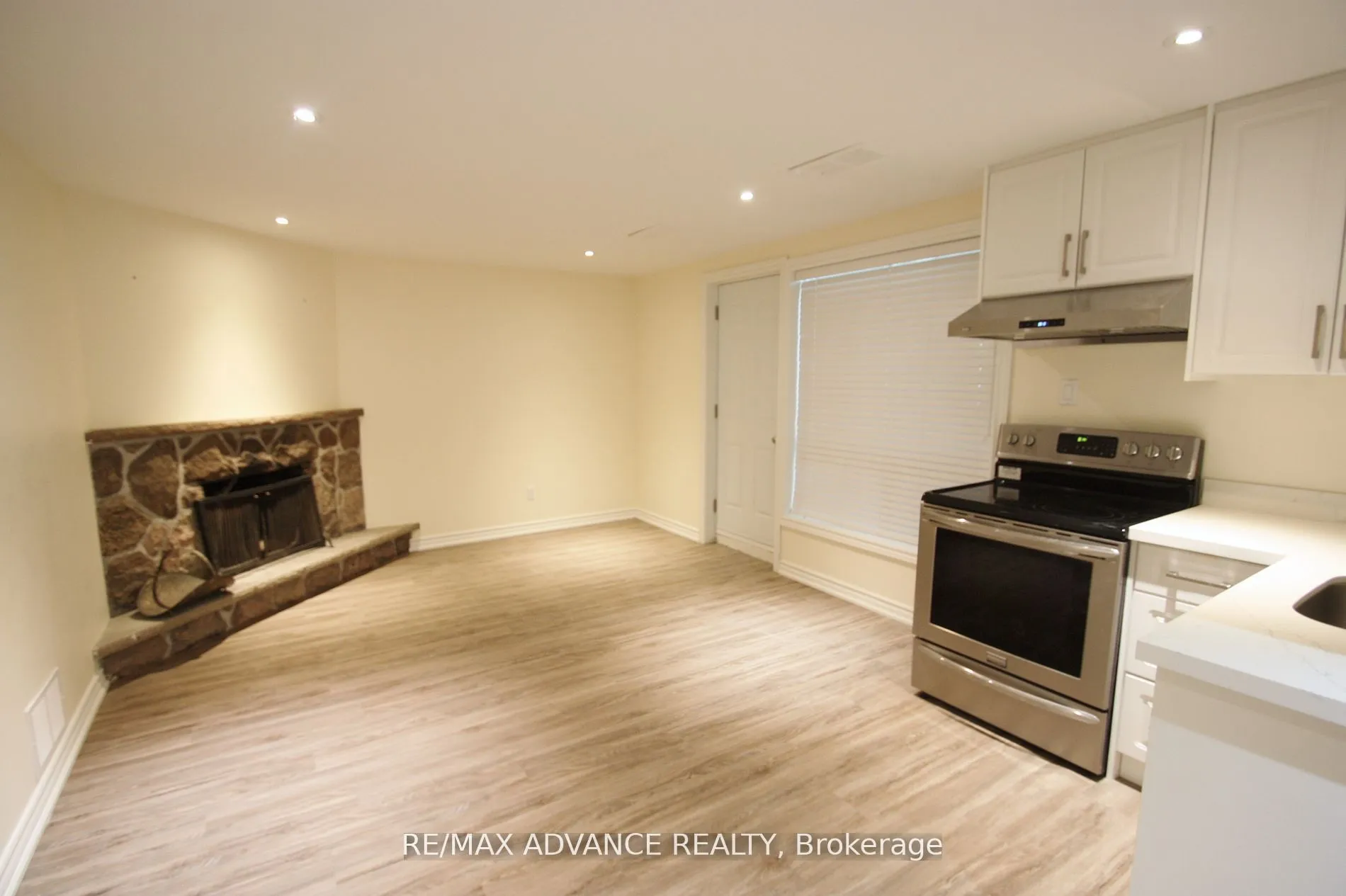Duplex For Lease | C13549374