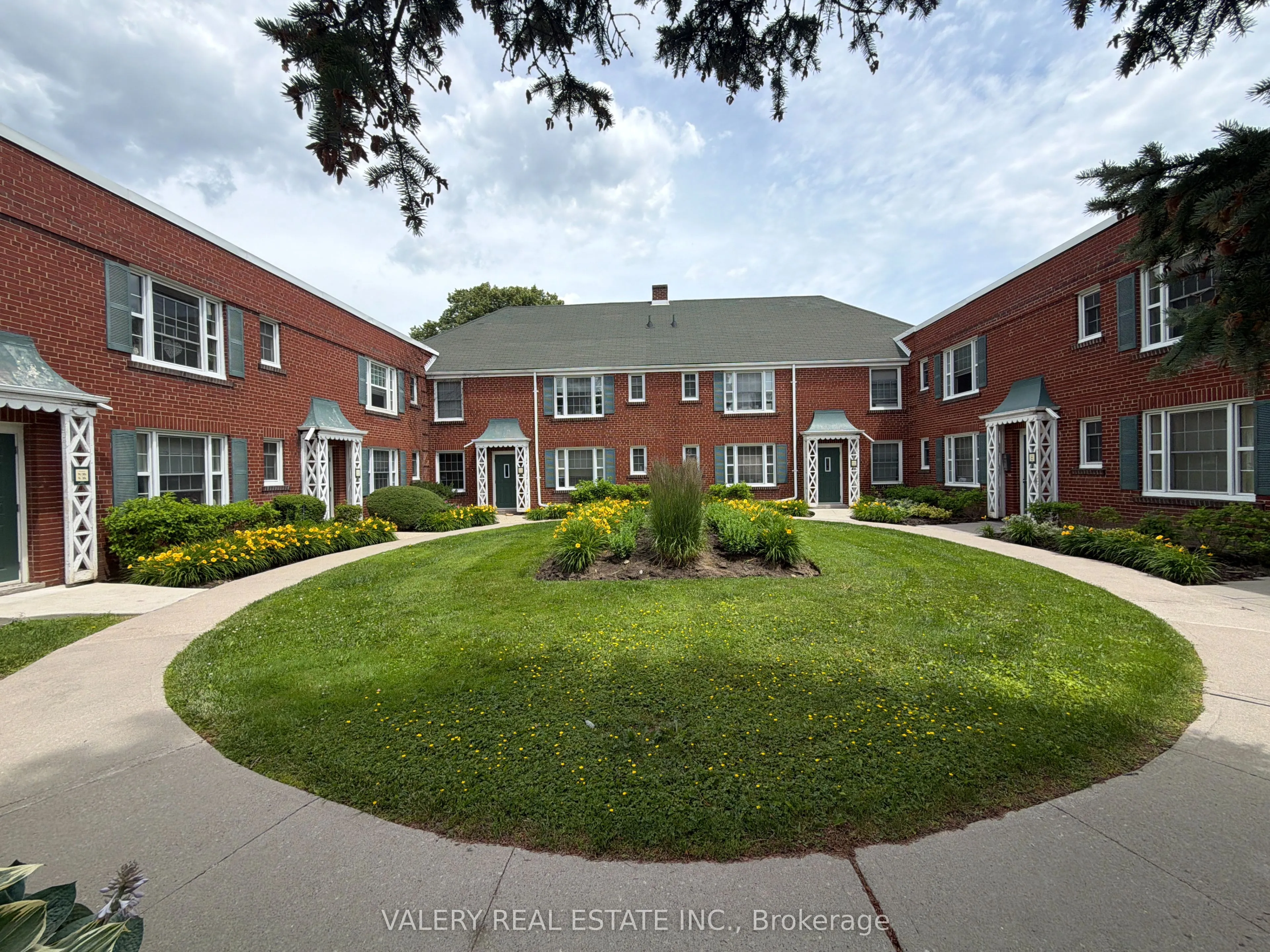 Property For Lease | C13559318