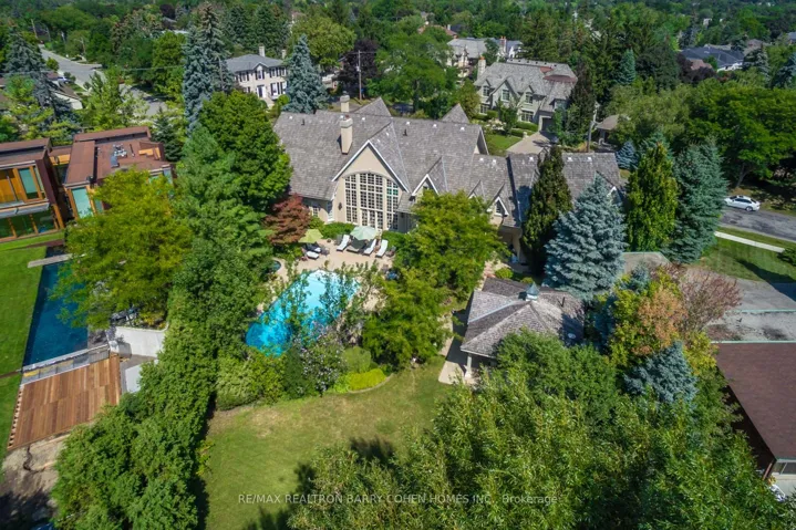 17 Bayview Ridge, Toronto C12, ON M2L 1E3