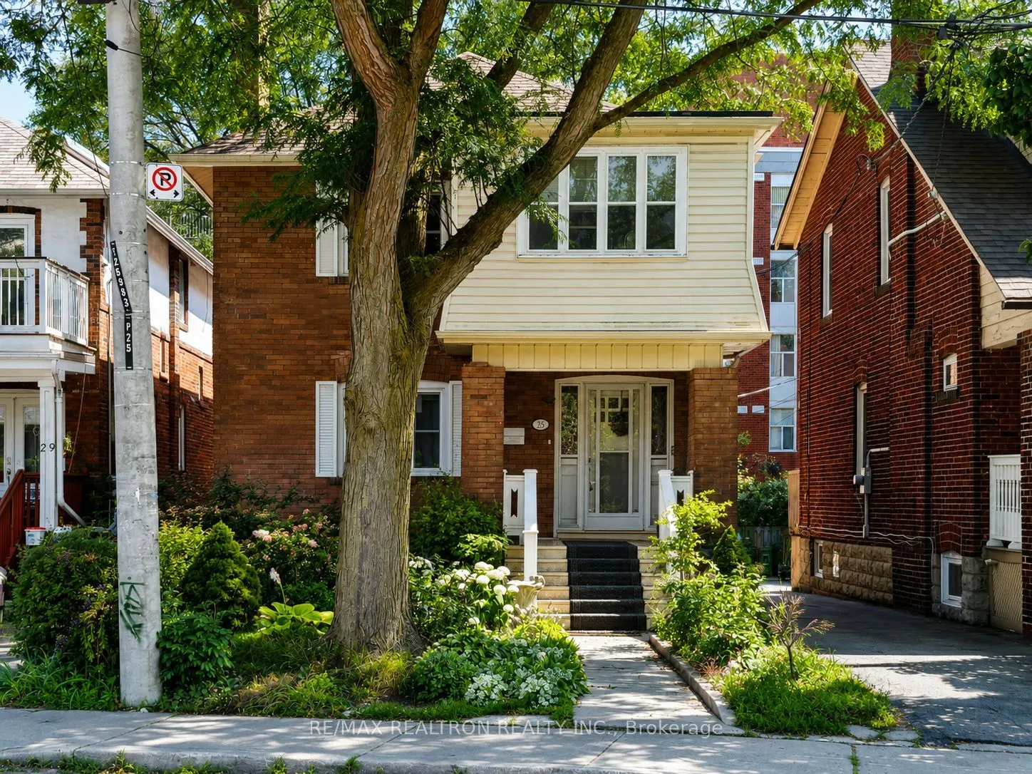 Detached Home For Lease | C13565982