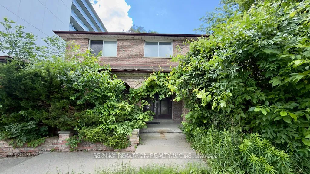 Detached Home For Lease | C13566242