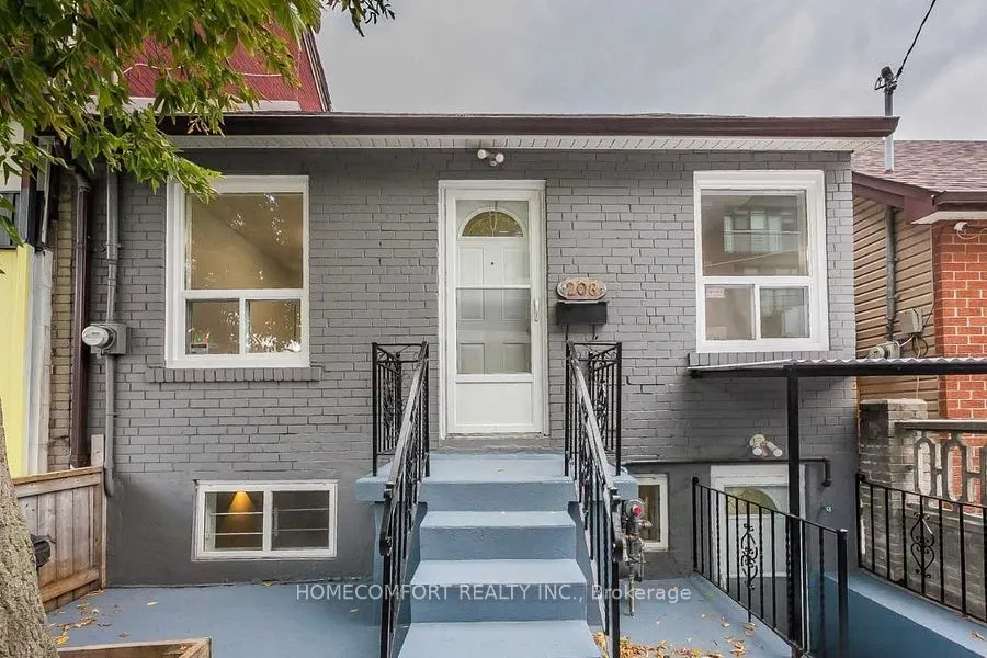Detached Home For Lease | C13566486
