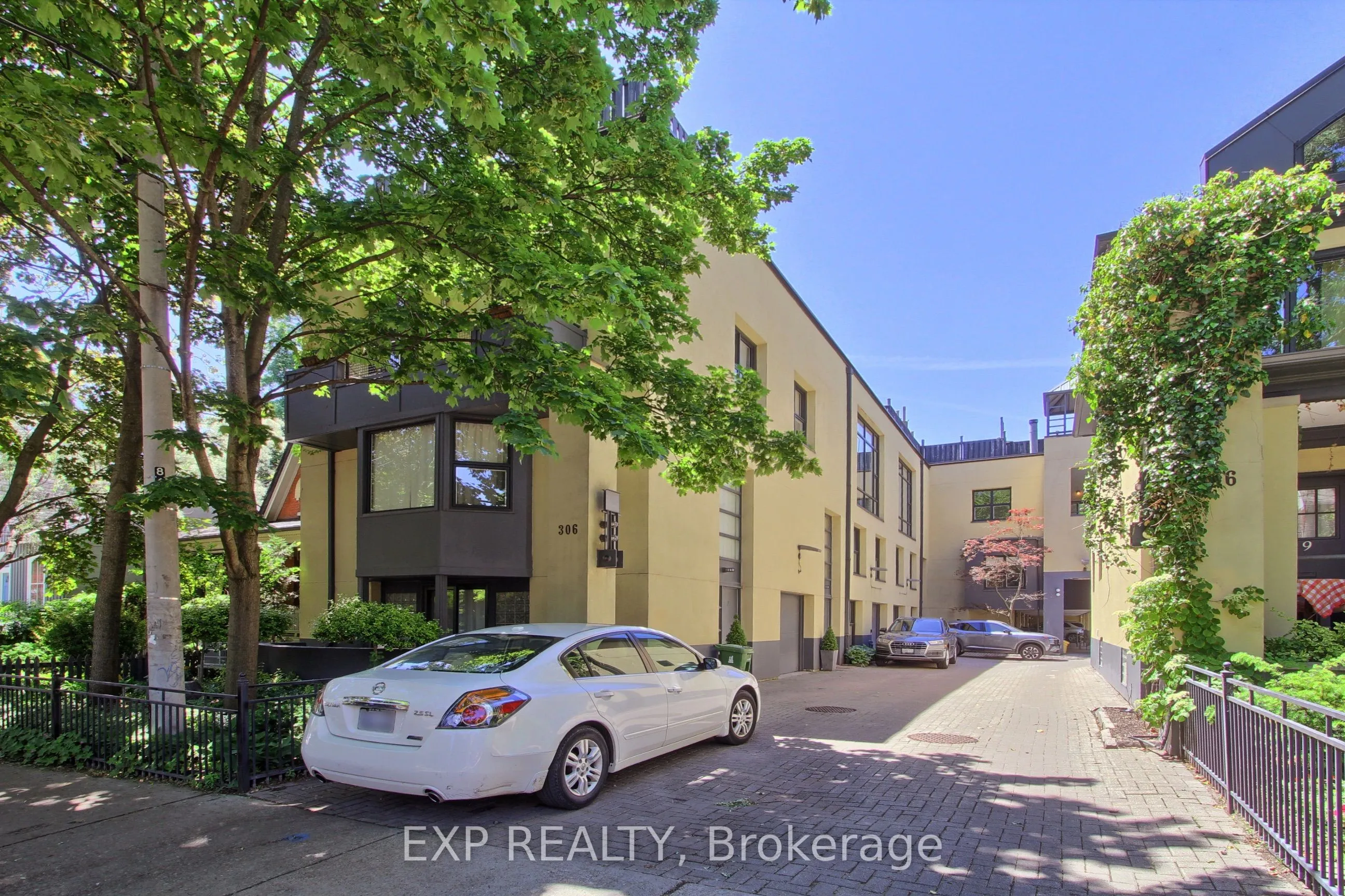 Property For Lease | C13568378