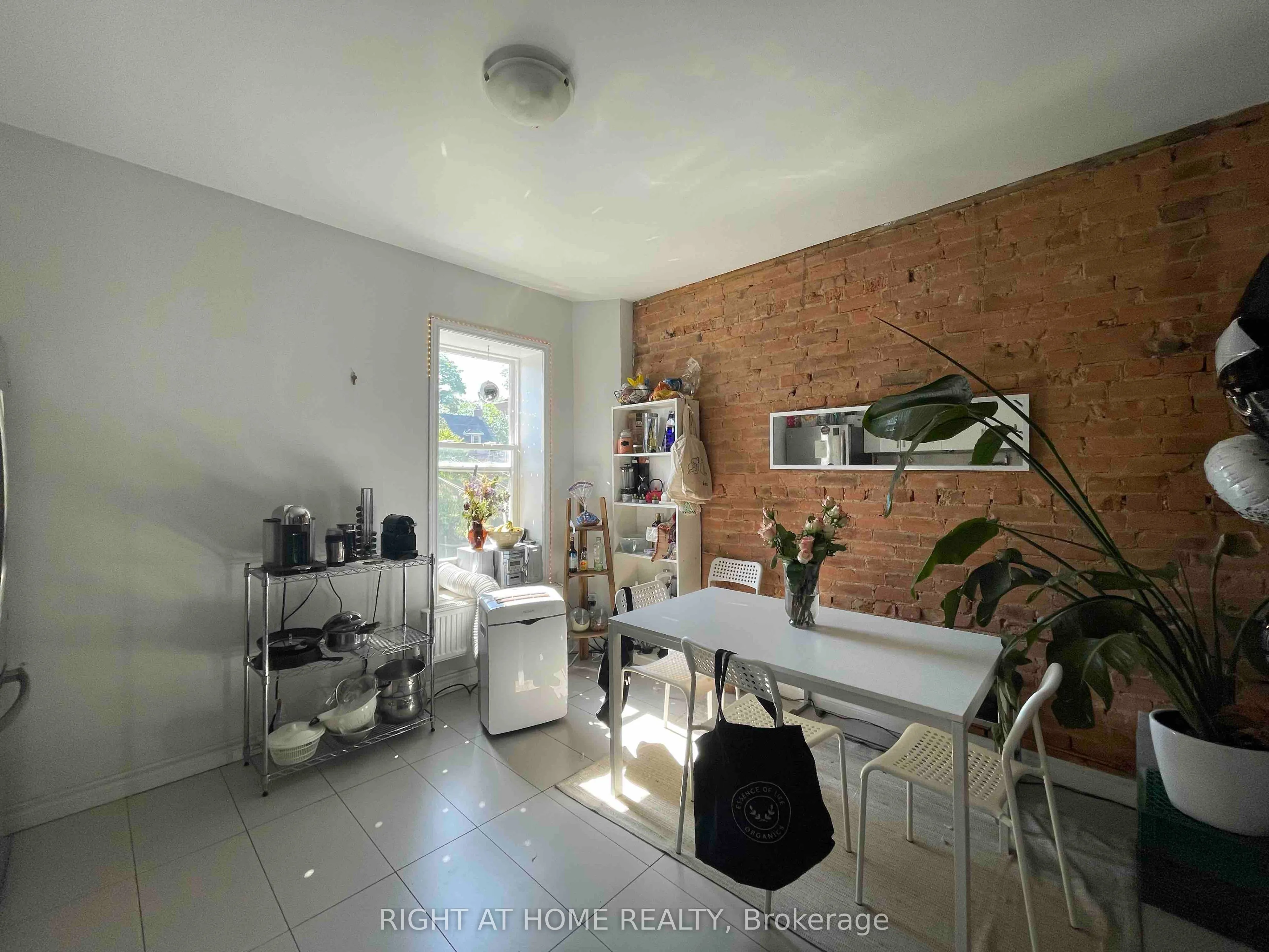 Multiplex For Lease | C13575144
