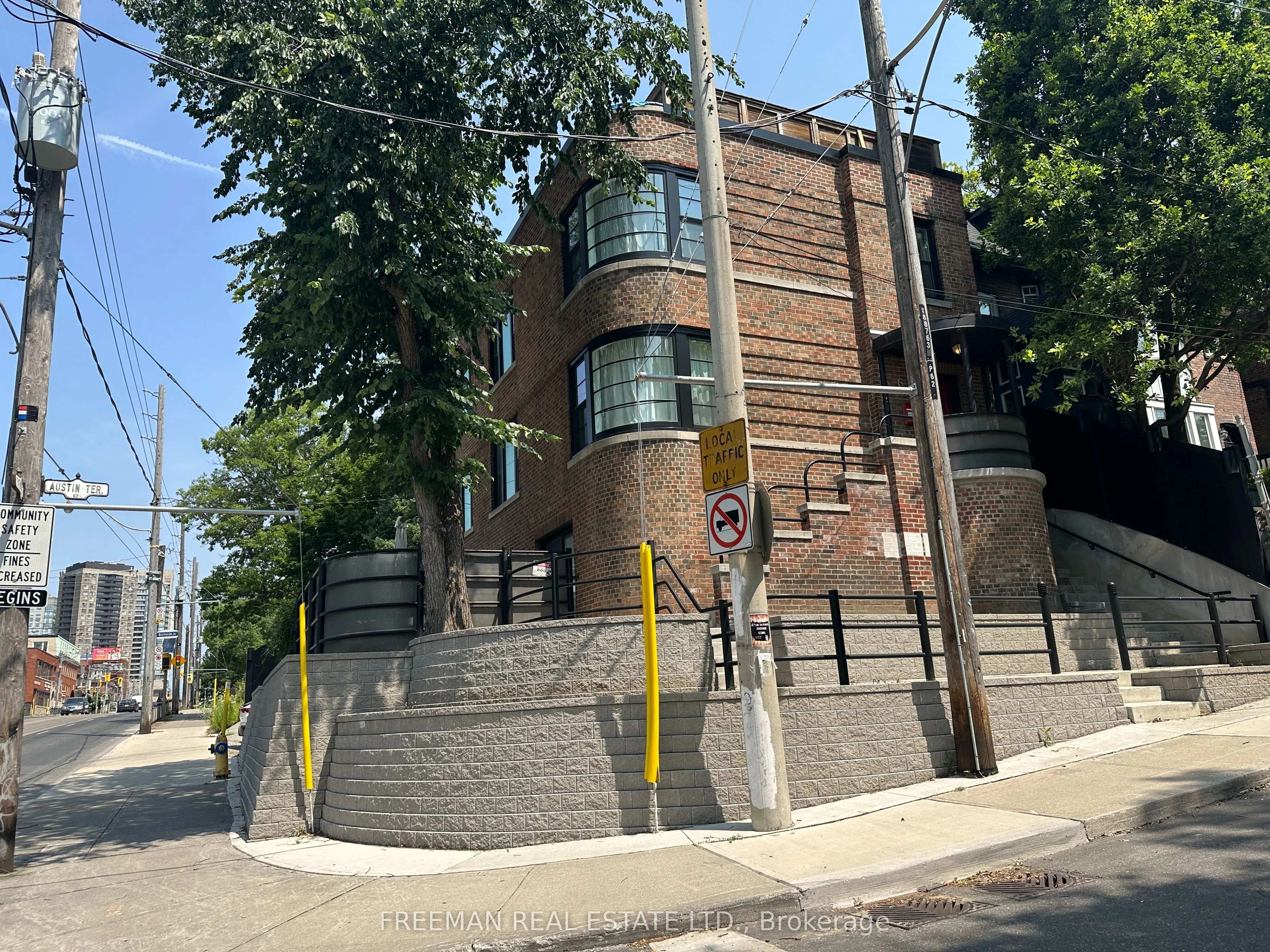 Detached Home For Lease | C13578976