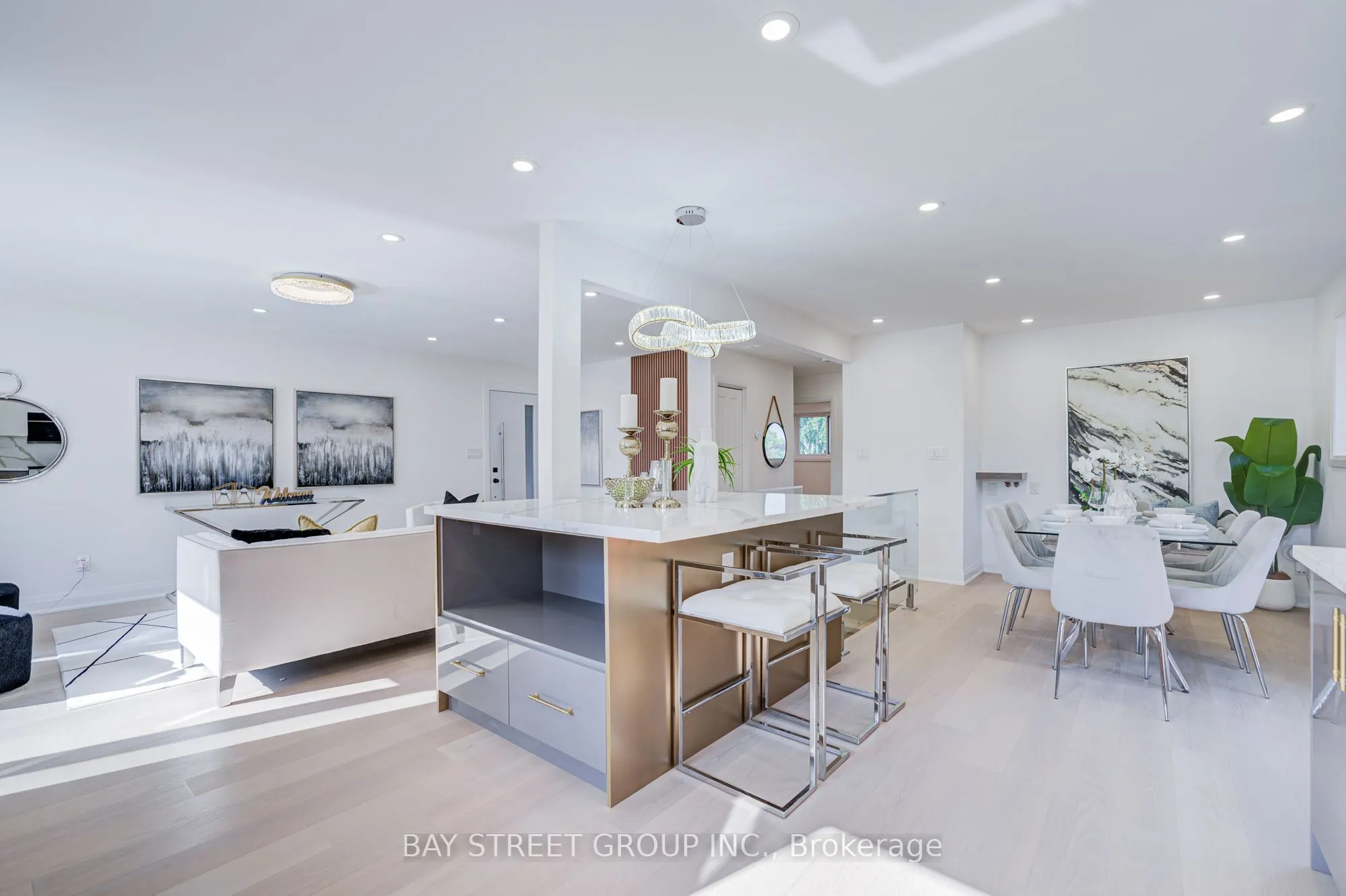 Detached Home For Sale | C13579970