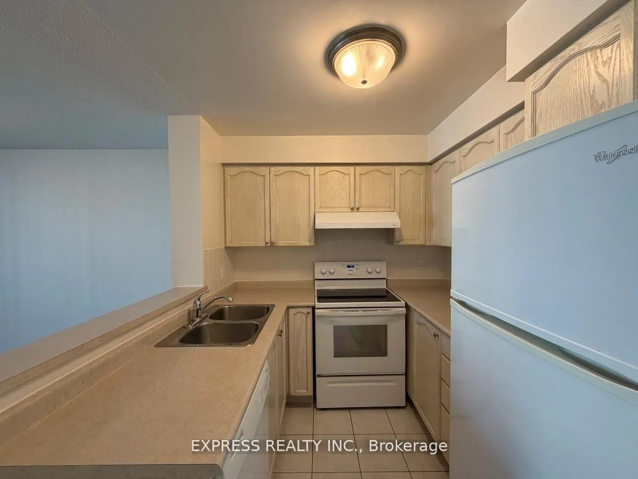Property For Lease | C13580512