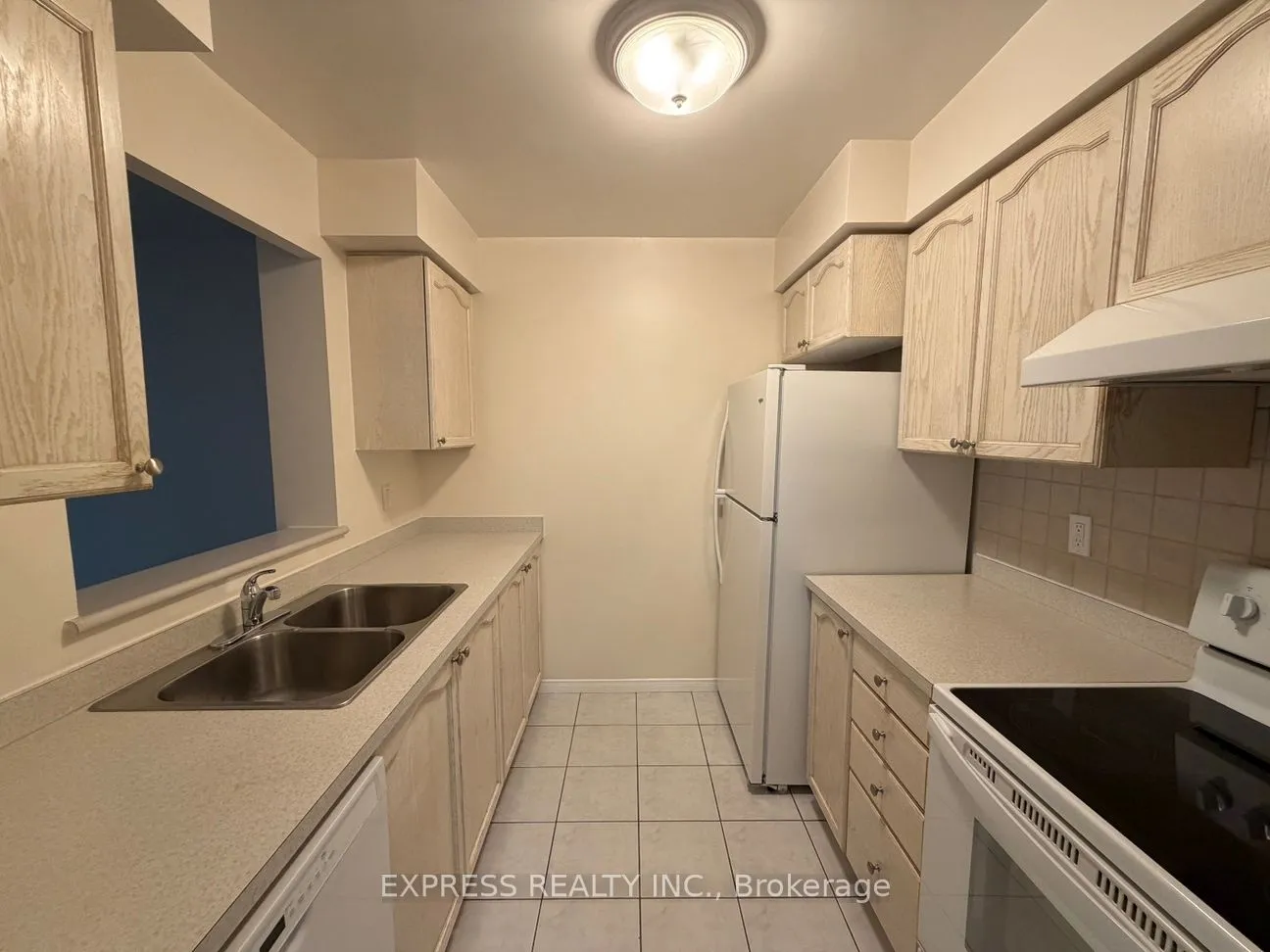Property For Lease | C13580560