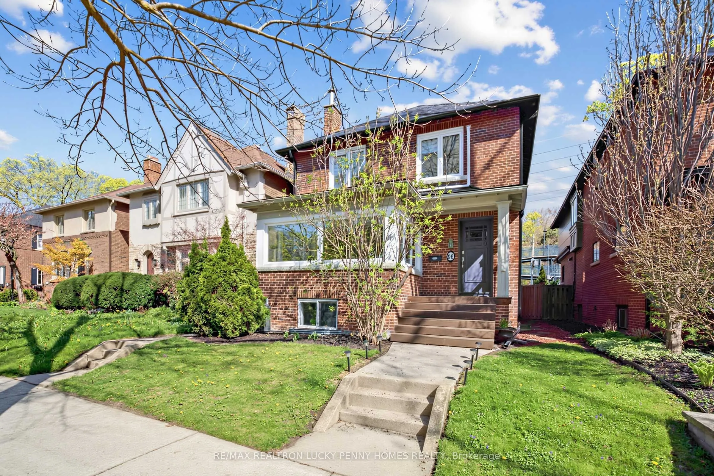 Detached Home For Lease | C13584226