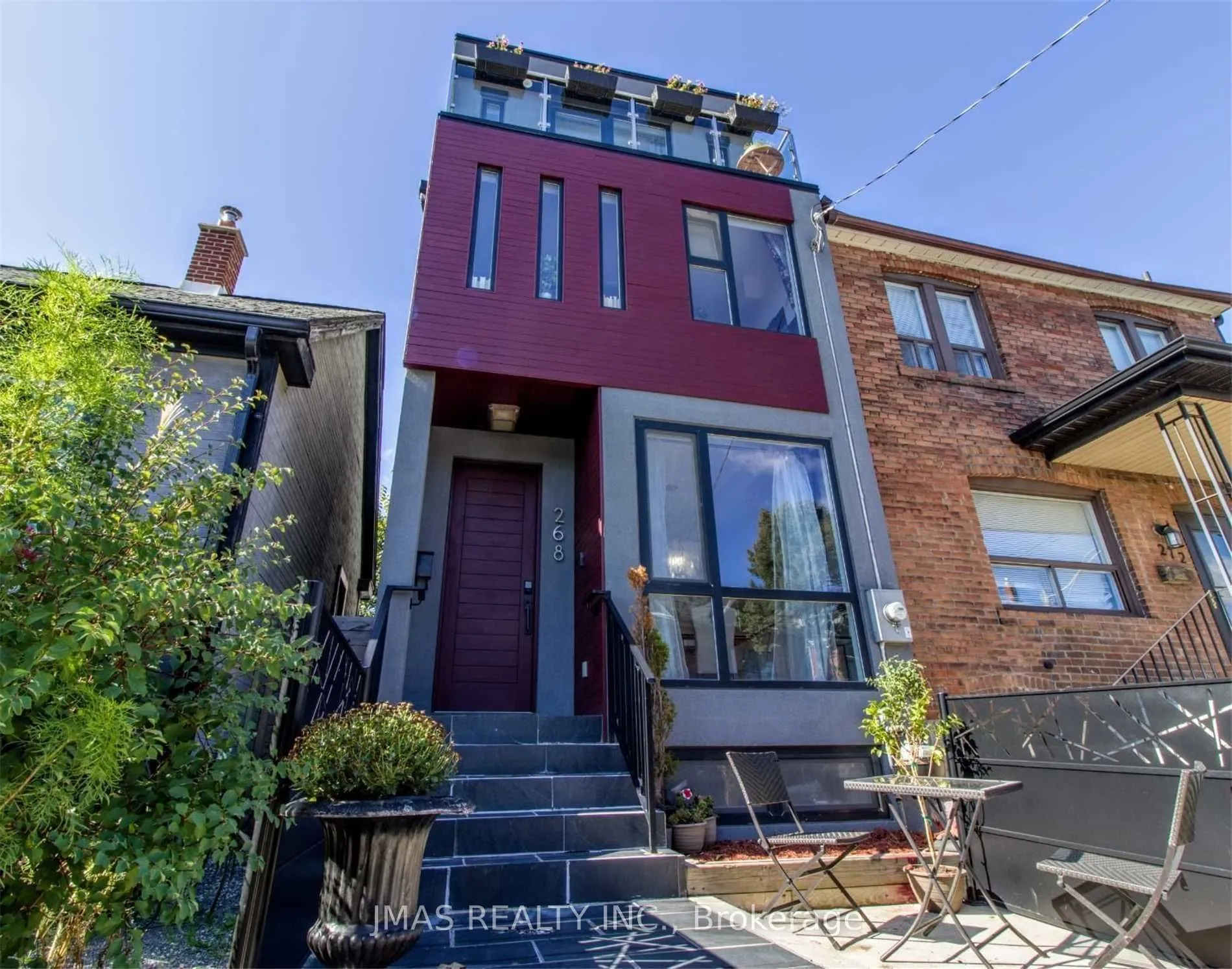 Detached Home For Lease | C13599506