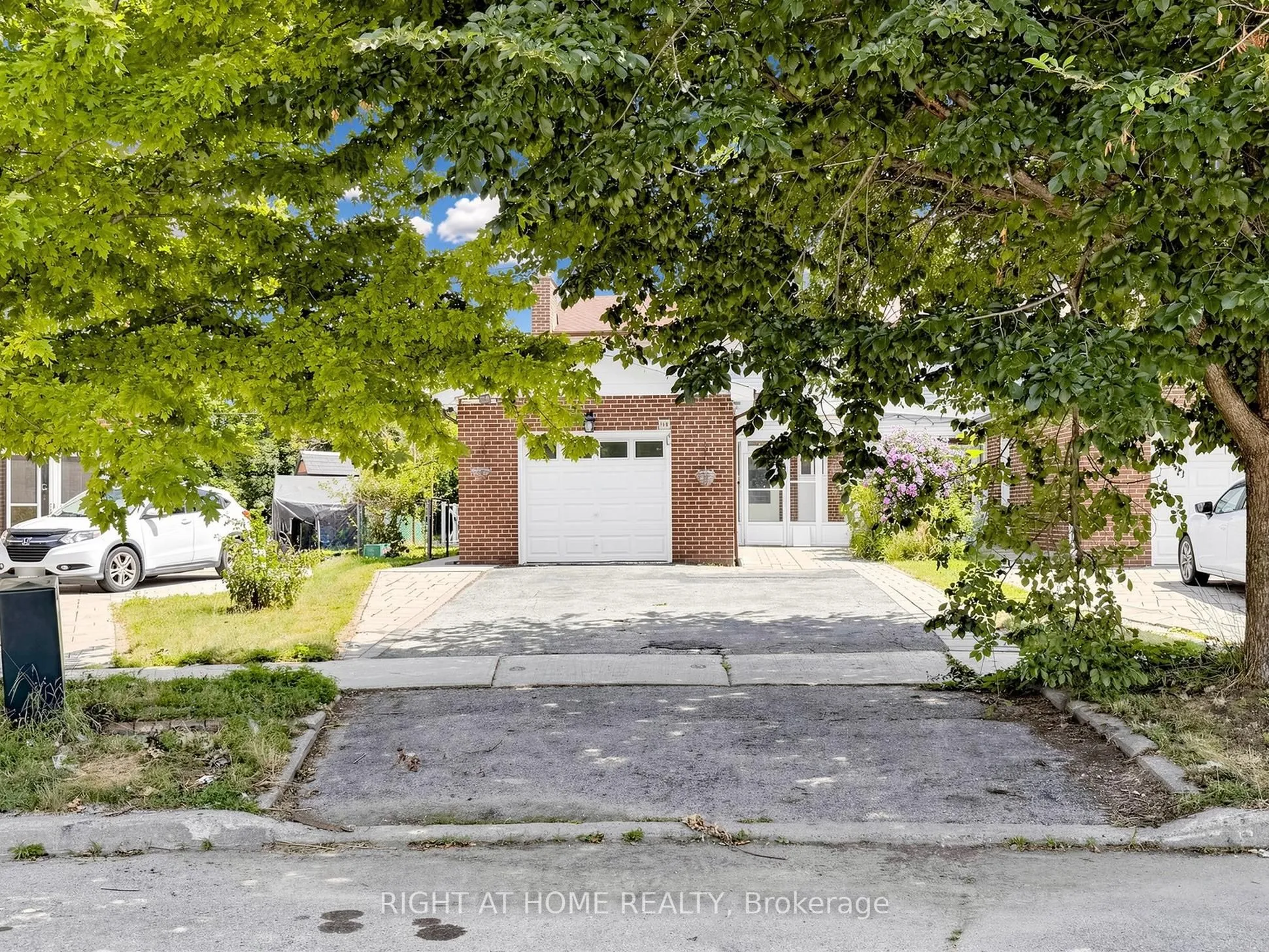 Semi-Detached Home For Lease | C13615468