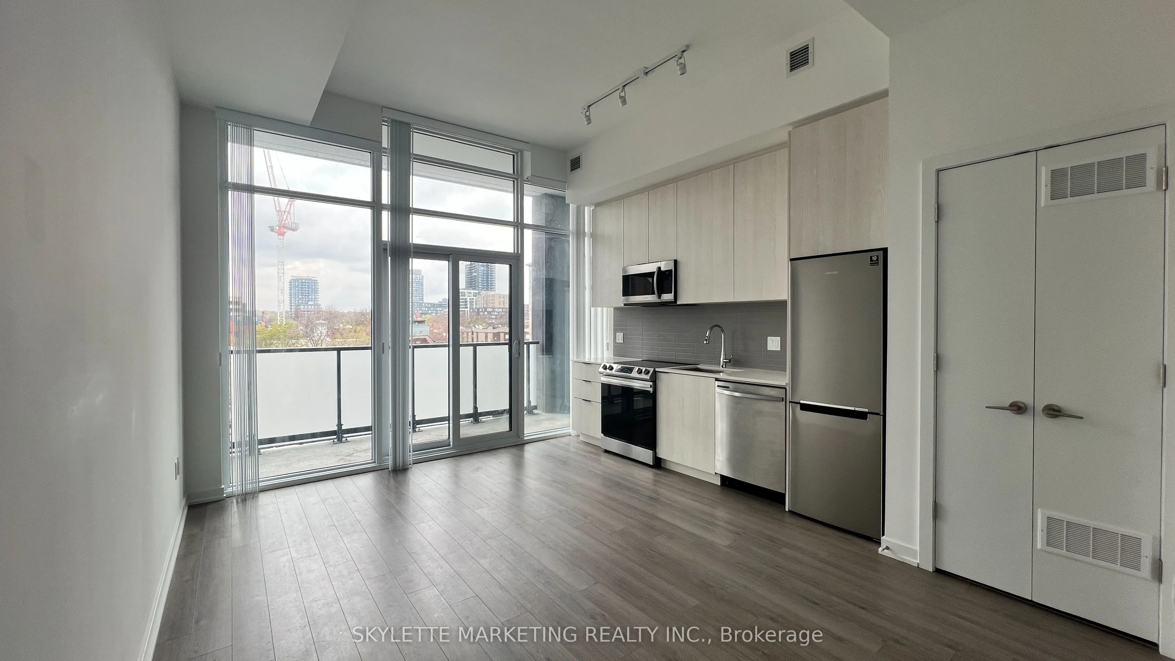 Property For Lease | C13621030