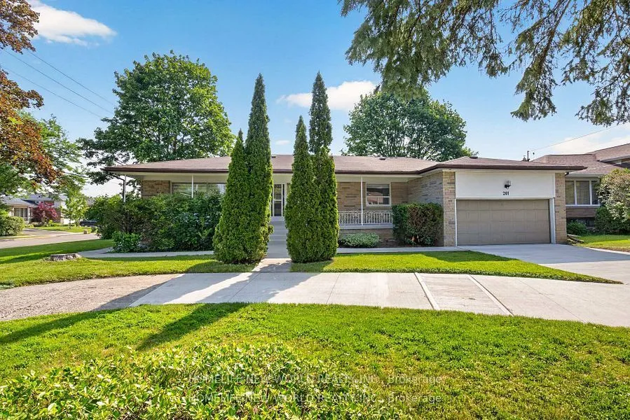 Detached Home For Lease | C13629168
