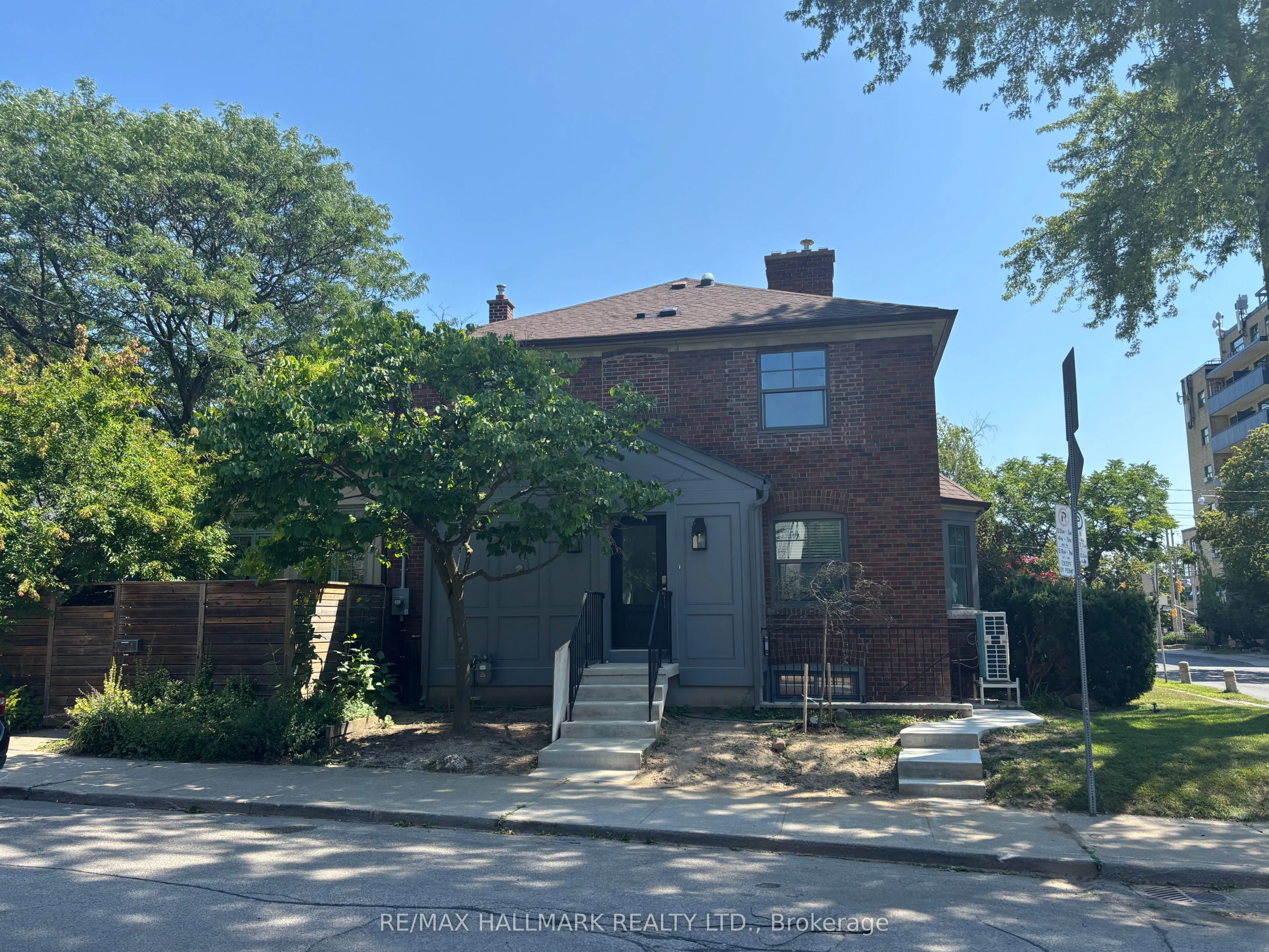 Semi-Detached Home For Lease | C13629778