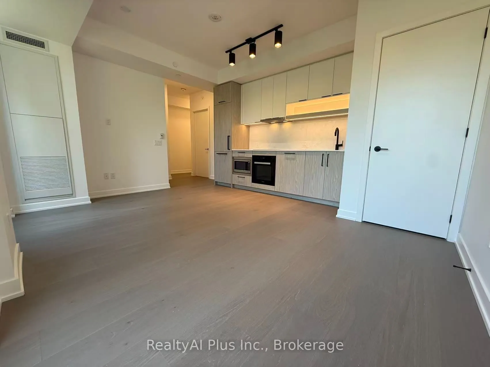 Property For Lease | C13632060