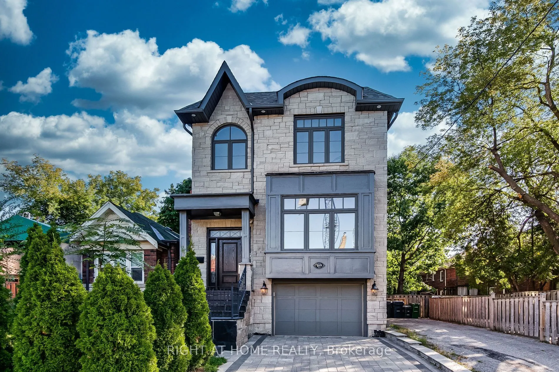 Detached Home For Lease | C13632516