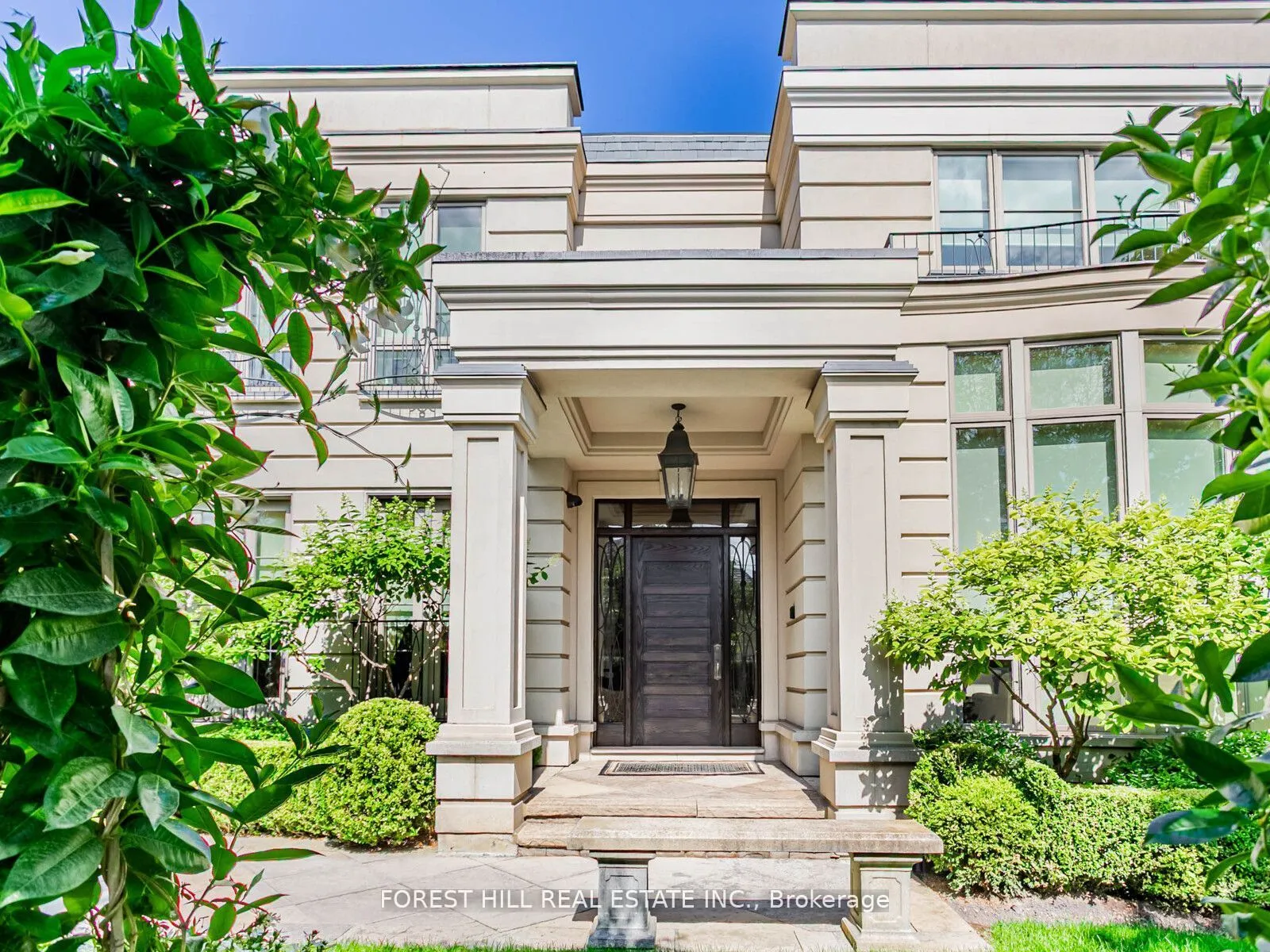 Detached Home For Sale | C13634704