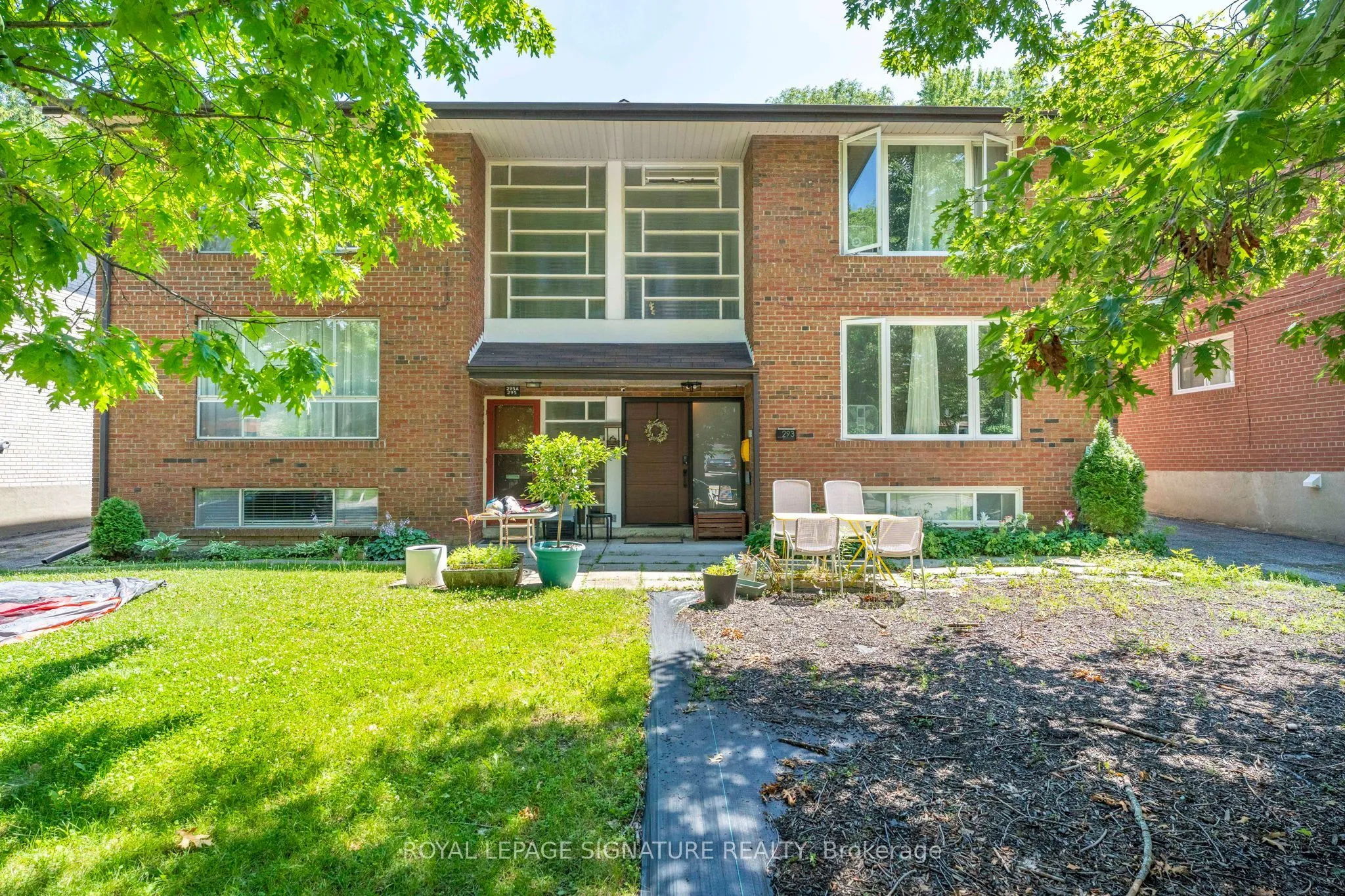 Triplex For Lease | C13636168