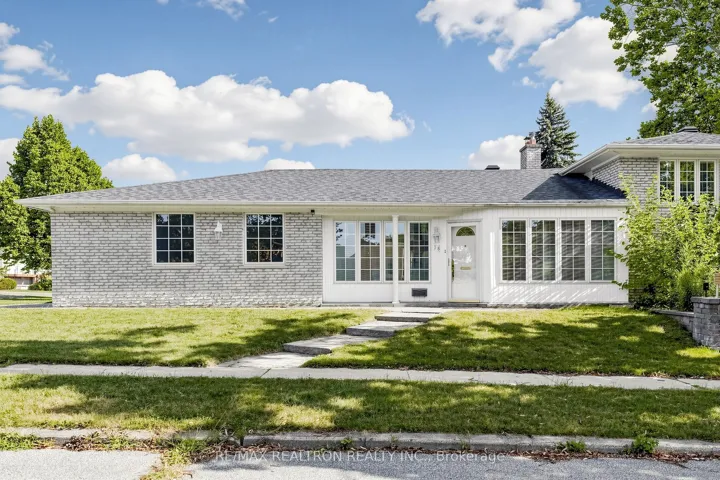 18 Olsen Drive, Toronto C13, ON M3A 3J2