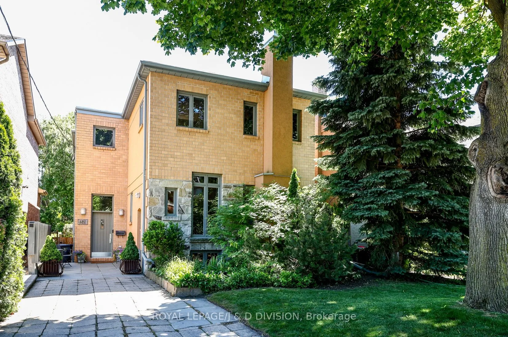 Detached Home For Sale | C13644604