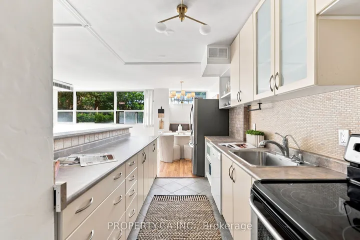 60 Montclair Avenue, Toronto C03, ON M5P 1P7