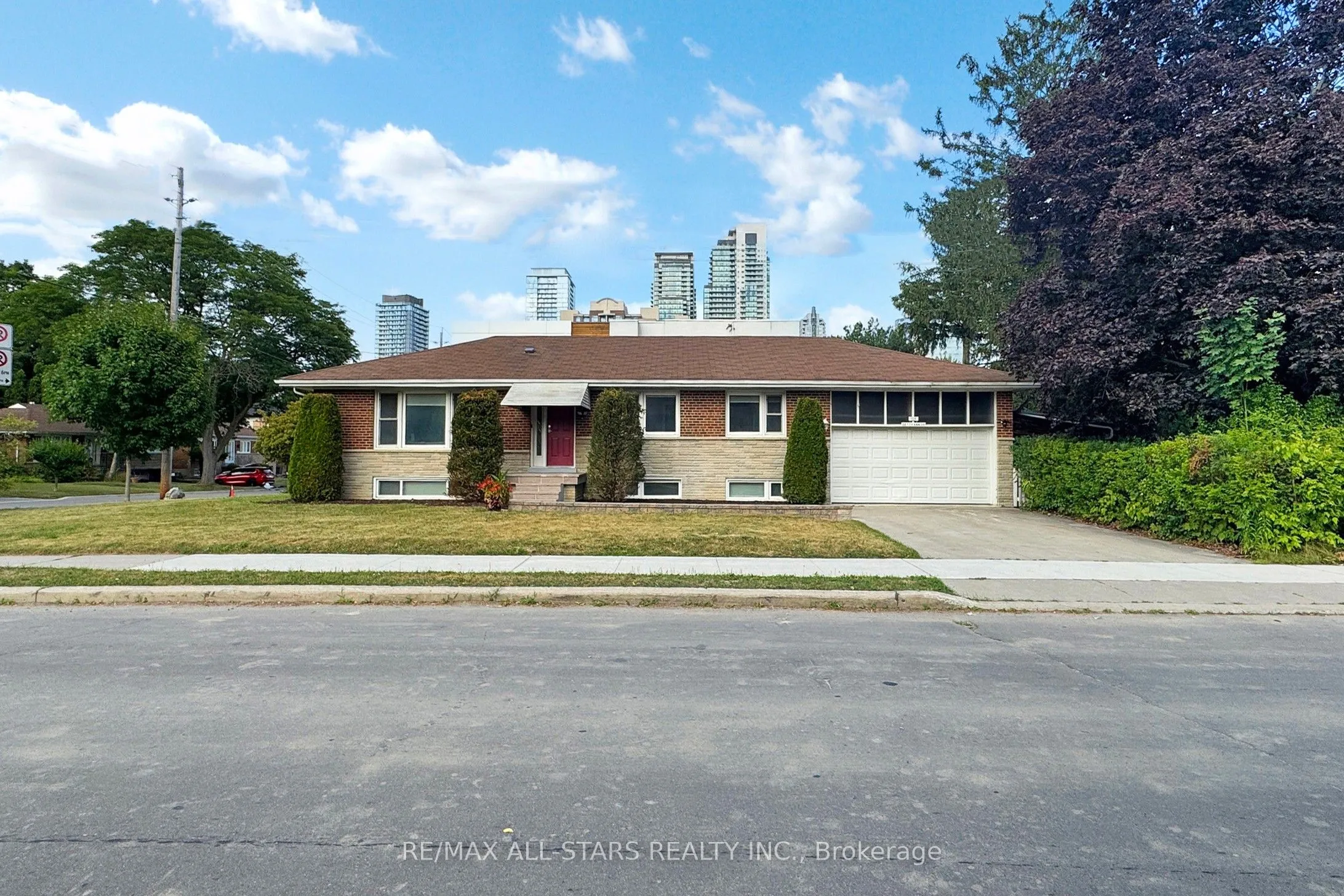 Detached Home For Sale | C13645836