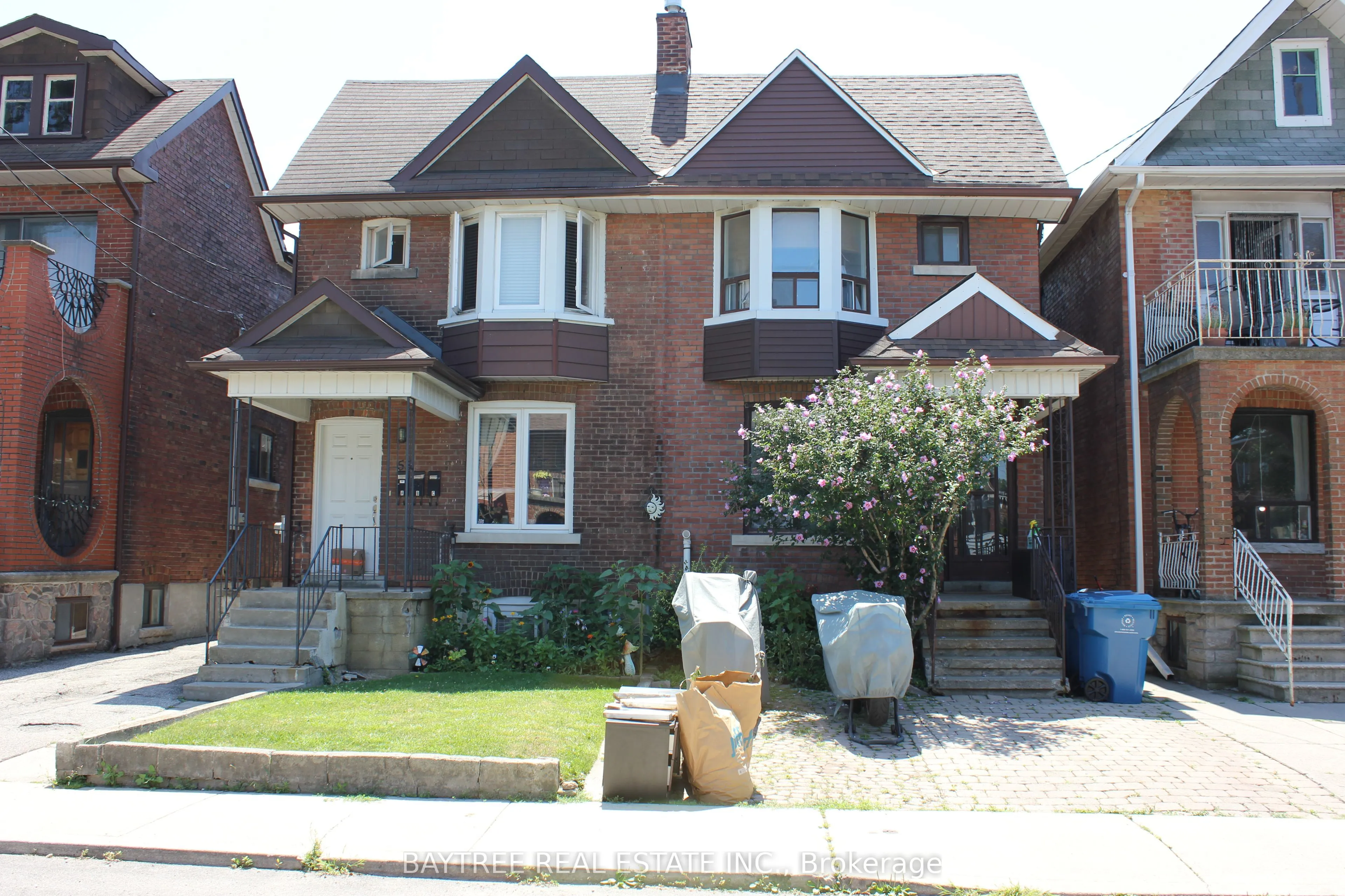 Semi-Detached Home For Lease | C13647186