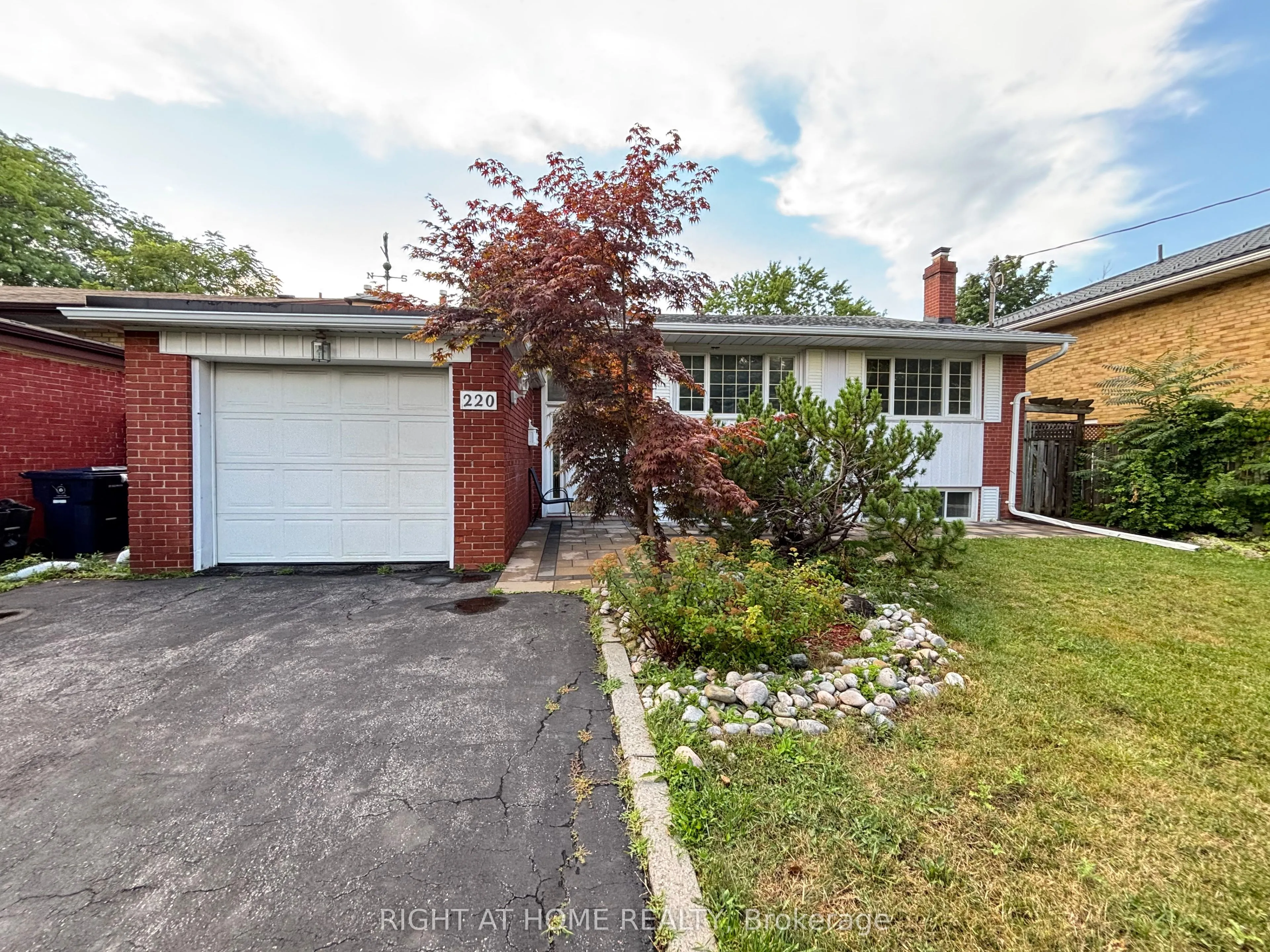 Detached Home For Lease | C13649722
