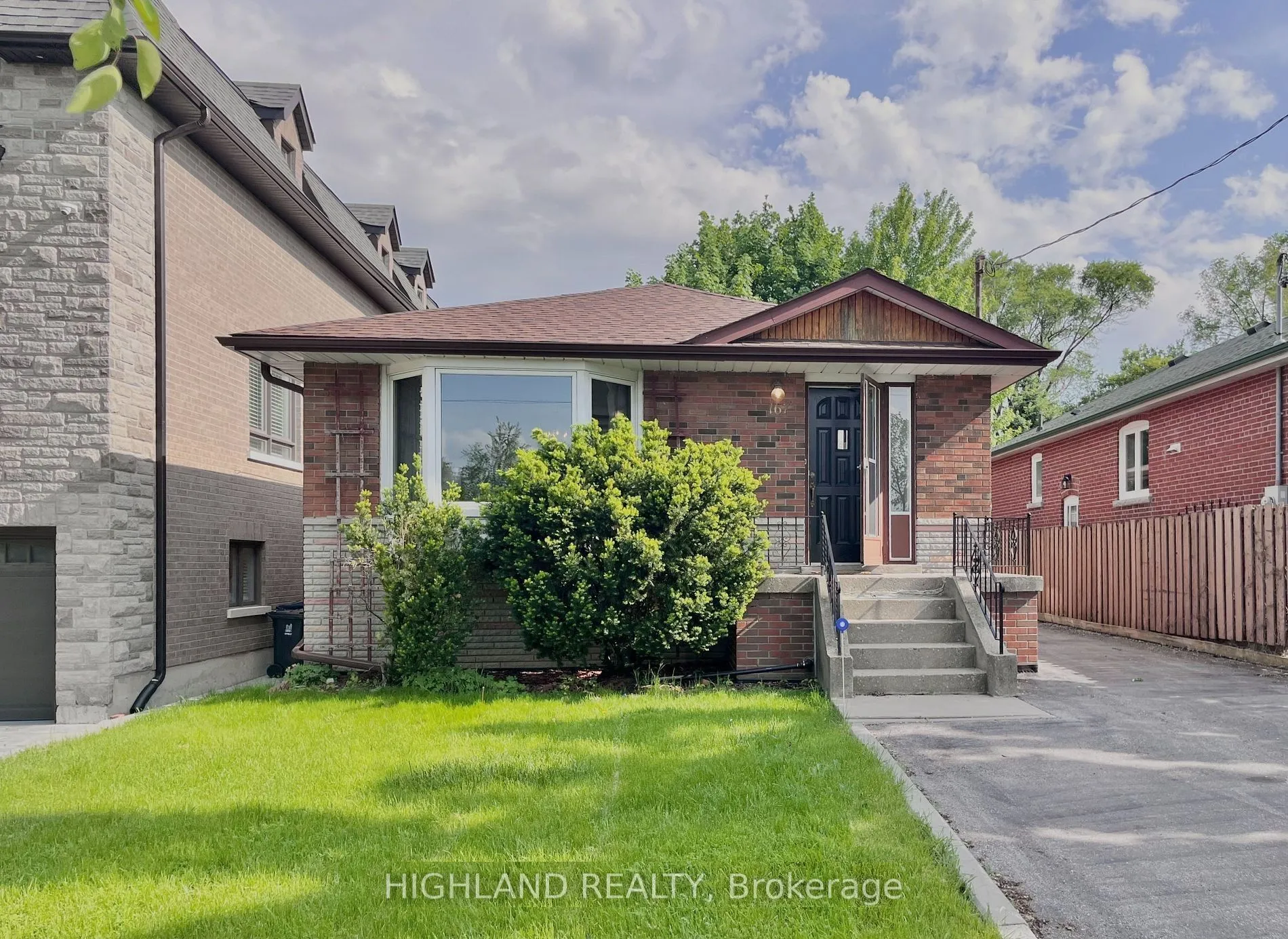 Detached Home For Lease | C13660494
