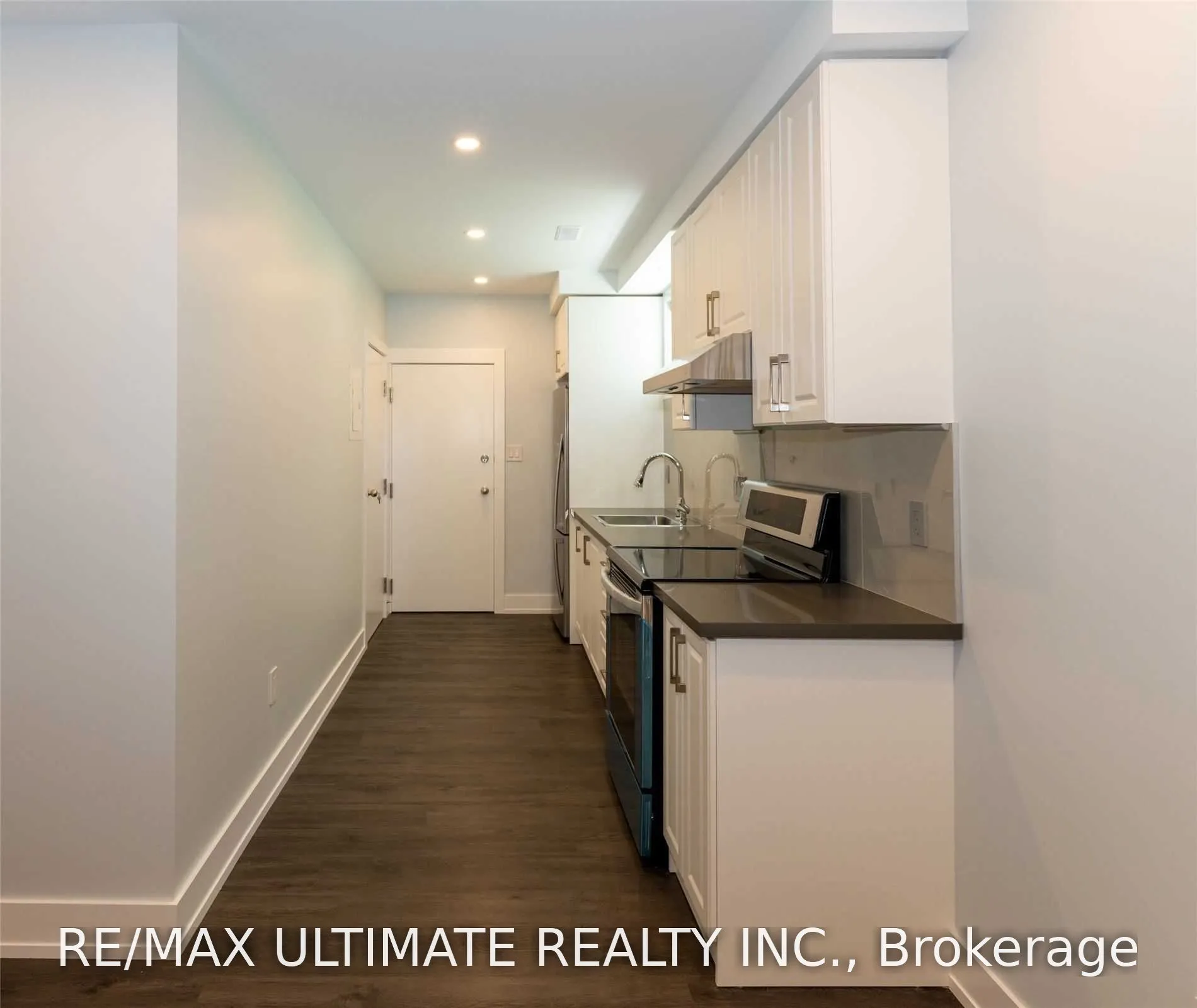 Triplex For Lease | C13664160