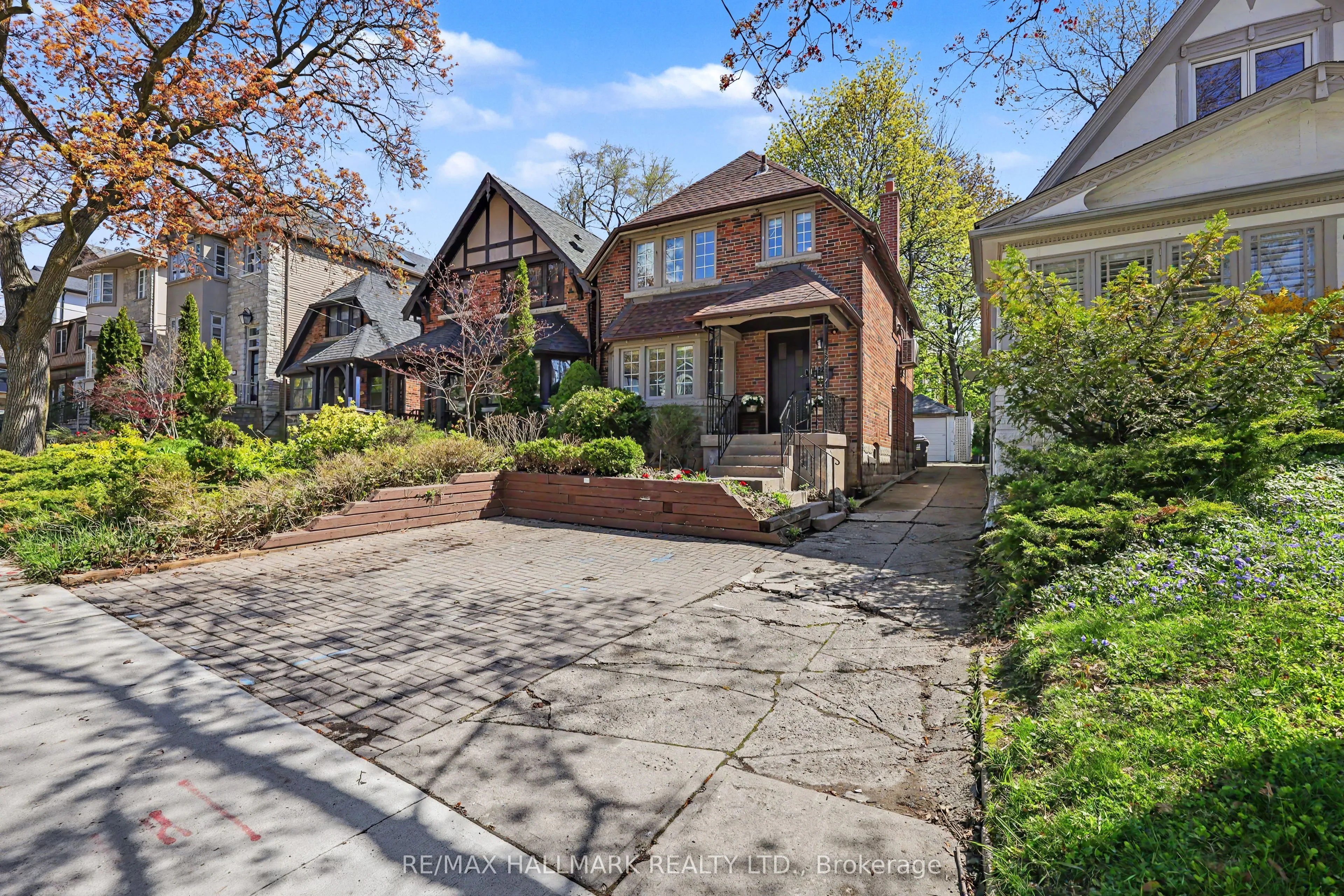 Detached Home For Lease | C13667364