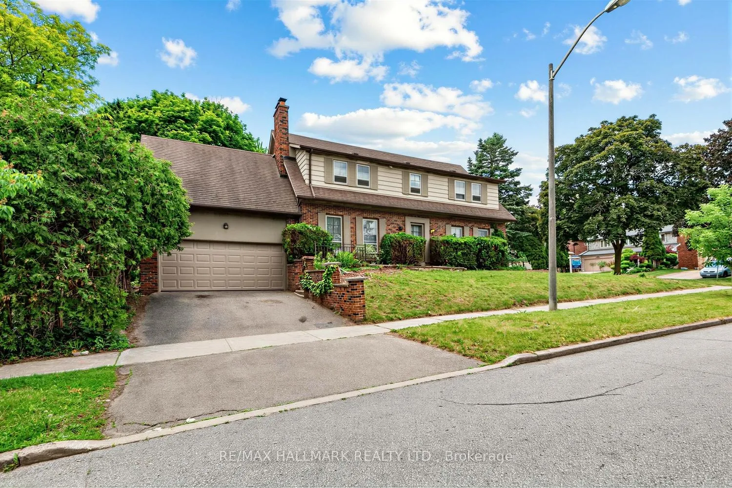 Detached Home For Sale | C13671458