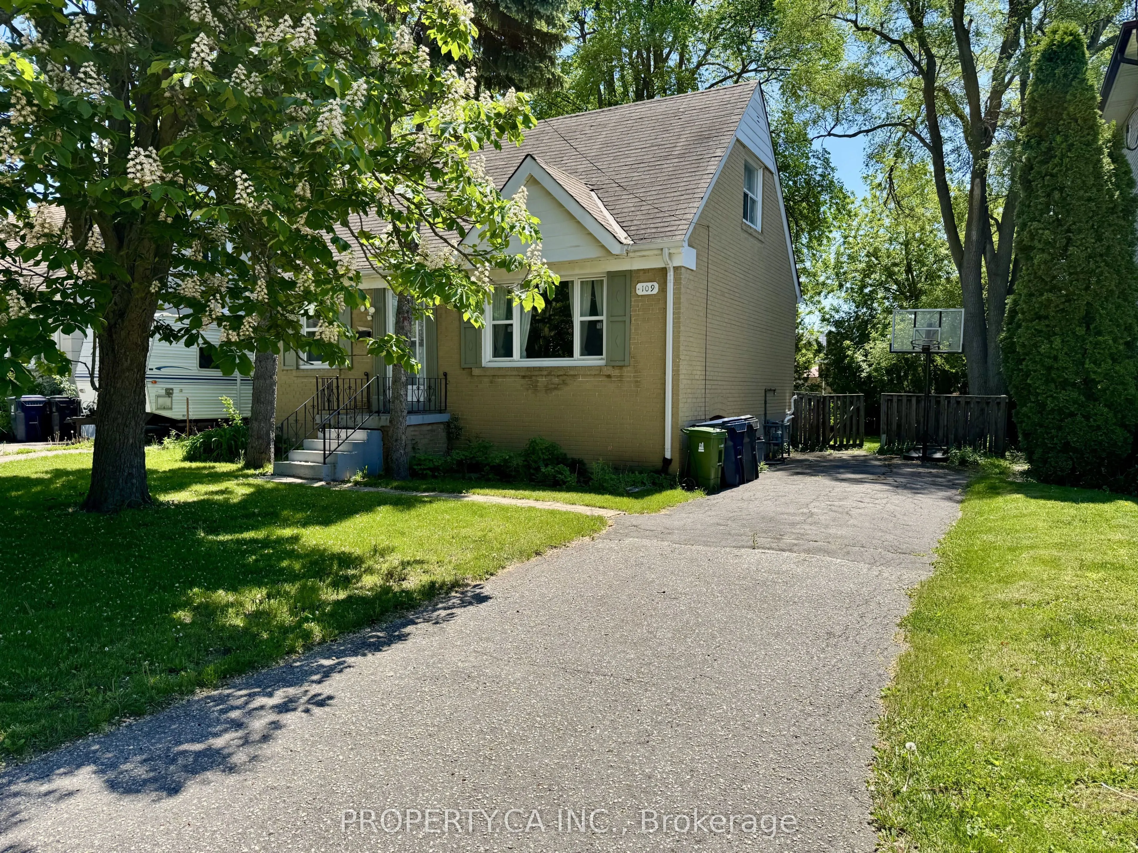 Detached Home For Sale | C13674550