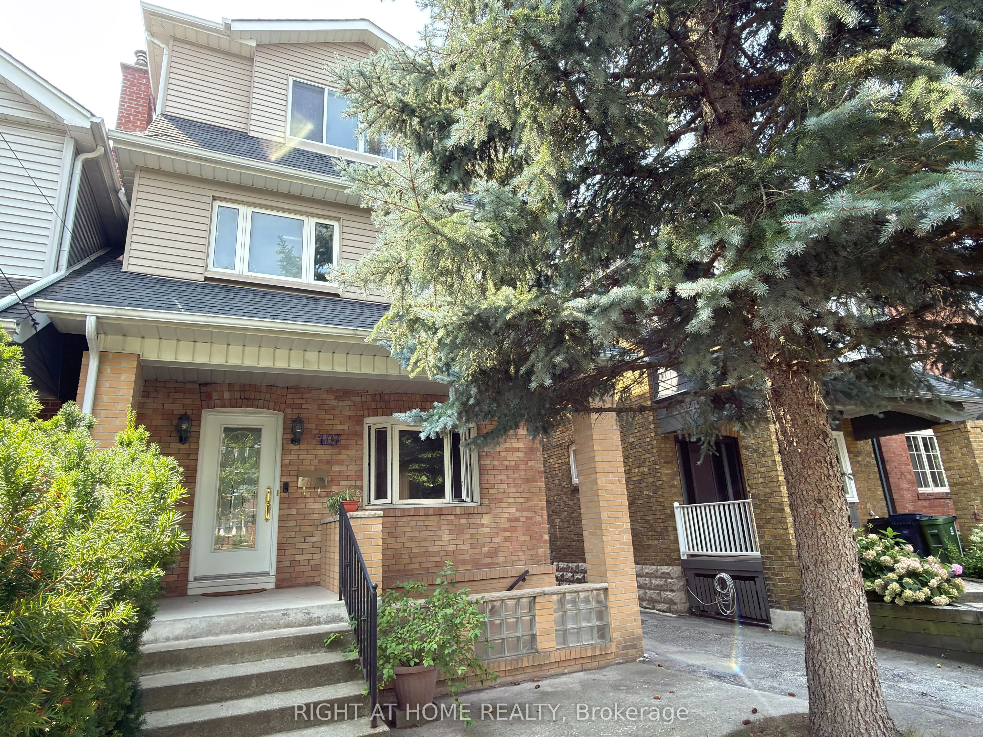 Detached Home For Lease | C13674876