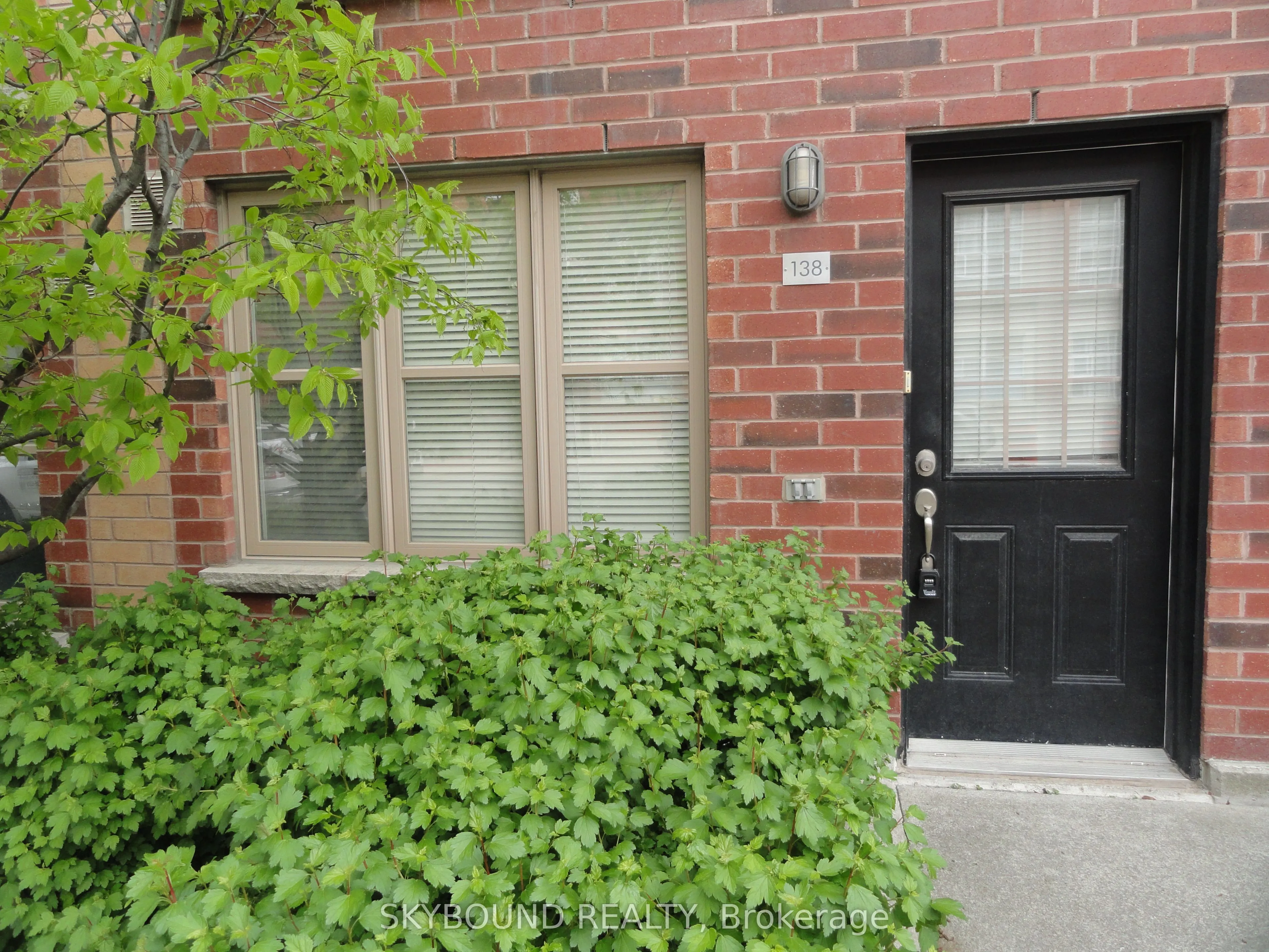 Property For Lease | C13675264