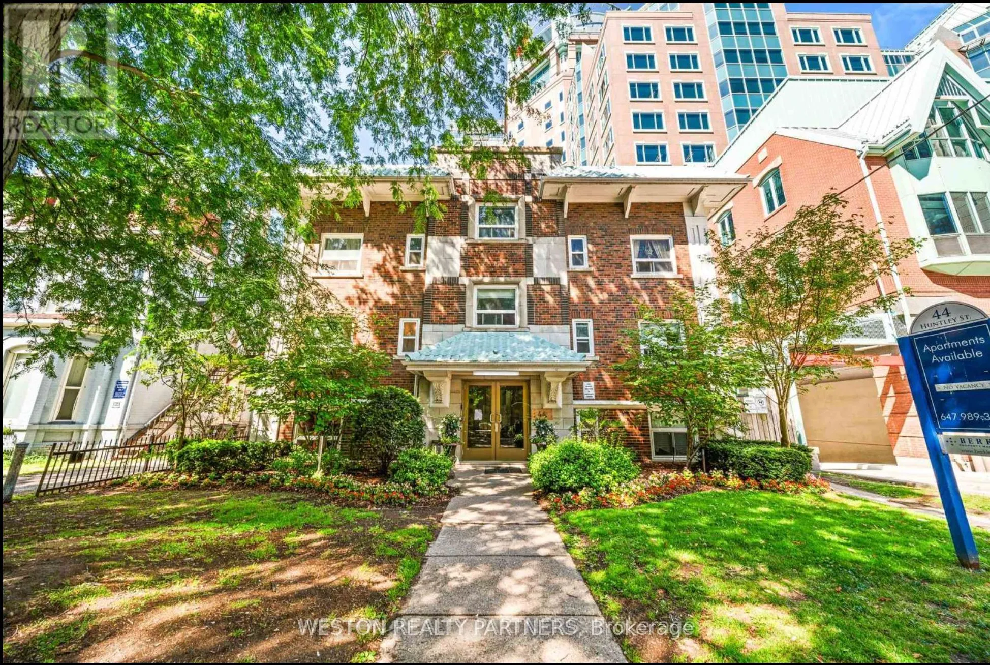 Multiplex For Lease | C13676382