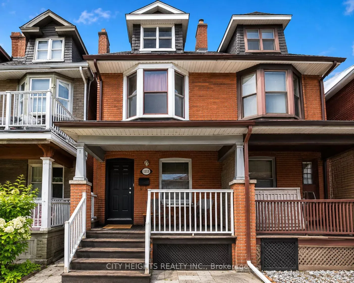 Triplex For Lease | C13676898
