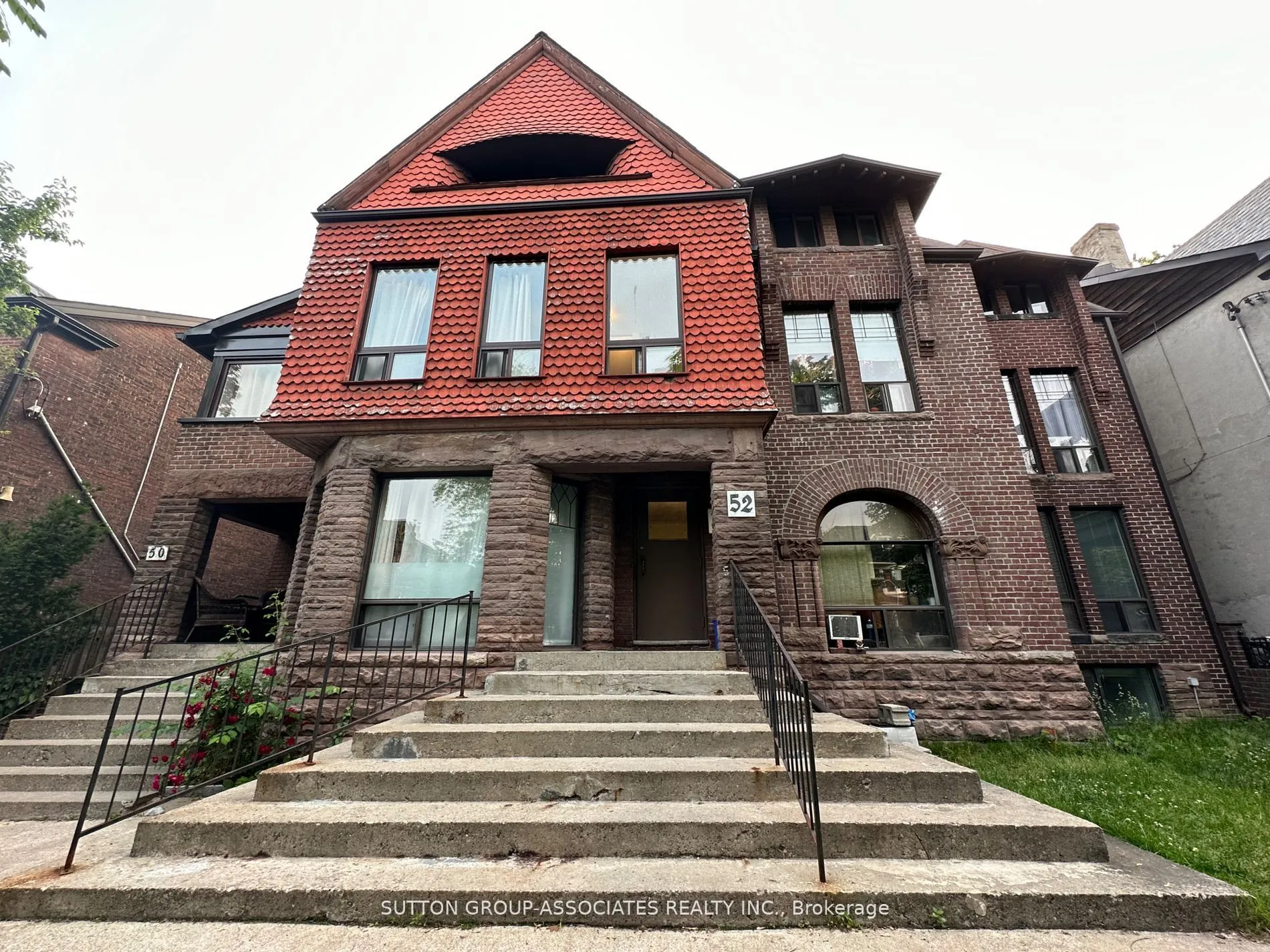 Multiplex For Lease | C13677358